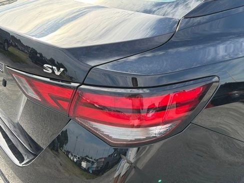 Used 2024 Nissan Sentra SV FWD image 12