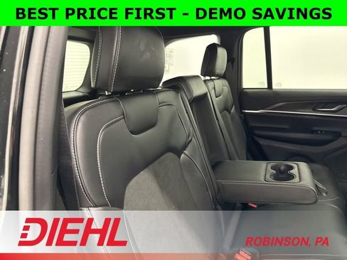New 2026 Jeep Grand Cherokee Altitude AWD/4WD image 12