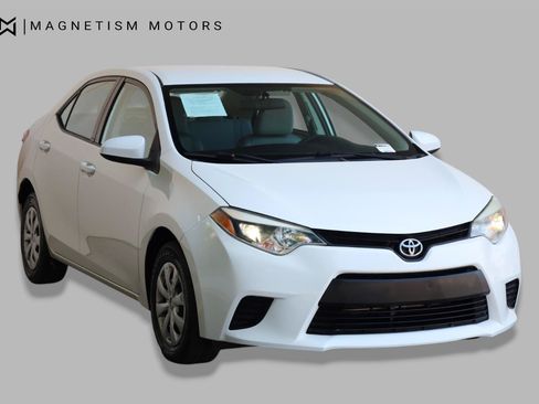 Used 2014 Toyota Corolla LE FWD image 7