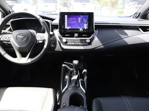 Used 2025 Toyota Corolla XSE FWD image 22