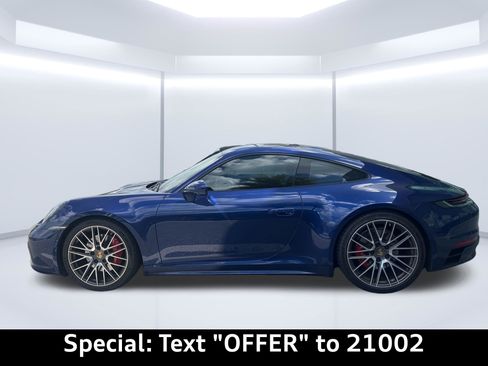 Used 2021 Porsche 911 Carrera S RWD image 2