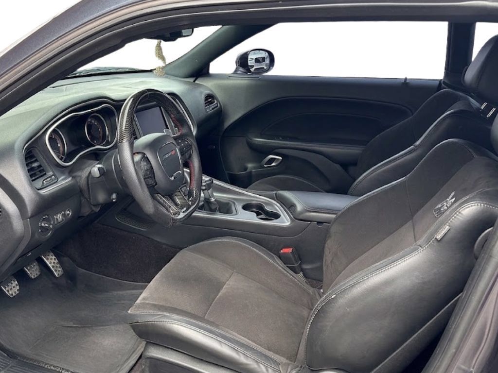 Used 2018 Dodge Challenger R/T Scat Pack w/ Dynamics Package RWD image 11