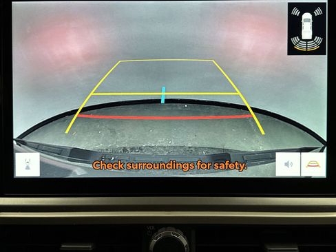 Used 2024 Toyota Tacoma TRD Sport w/ TRD Sport Upgrade Package image 16