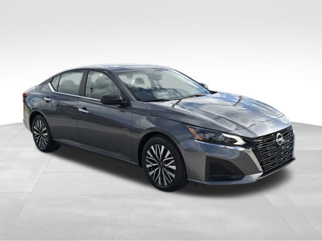 Used 2025 Nissan Altima 2.5 SV FWD image 7