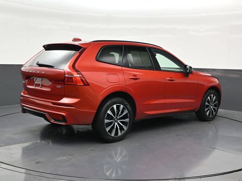 Used 2024 Volvo XC60 B5 Core AWD/4WD image 6