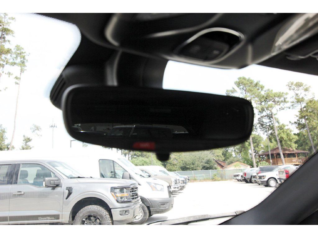 Used 2024 Jeep Compass Latitude w/ Sun and Sound Group AWD/4WD image 23