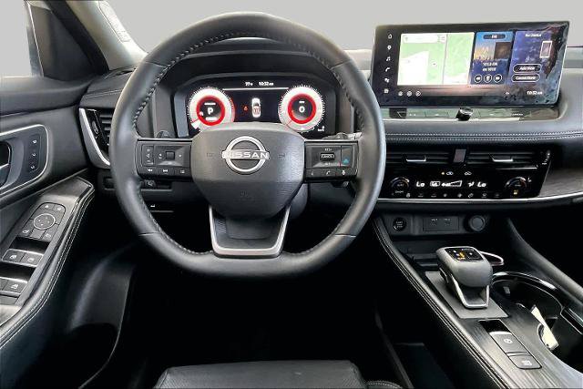 Certified 2025 Nissan Rogue Platinum w/ Platinum Premium Package FWD image 6