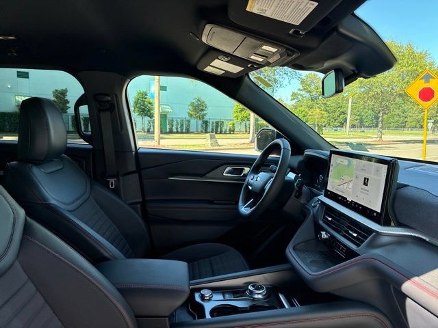 Used 2025 Ford Explorer ST-Line w/ Premium Package RWD image 23