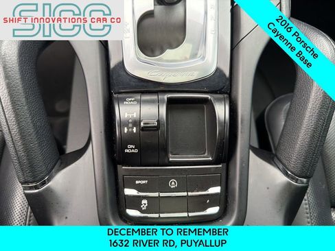 Used 2016 Porsche Cayenne image 21