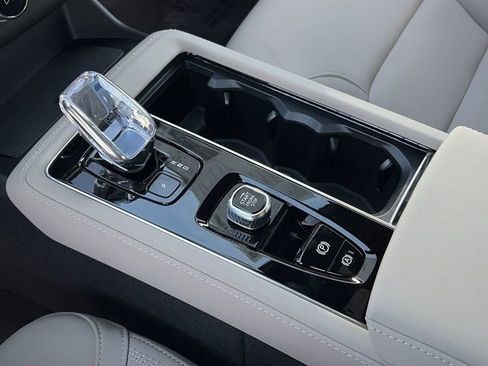 New 2026 Volvo XC90 T8 Plus w/ Protection Package AWD/4WD image 23