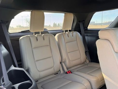 Used 2014 Ford Explorer XLT w/ Equipment Group 202A image 27