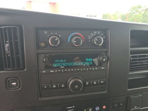 Used 2024 Chevrolet Express 3500 LT w/ LT Preferred Equipment Group RWD image 15