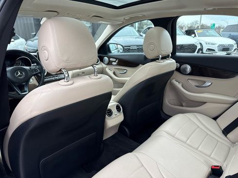 Used 2017 Mercedes-Benz C 300 4MATIC Sedan image 28