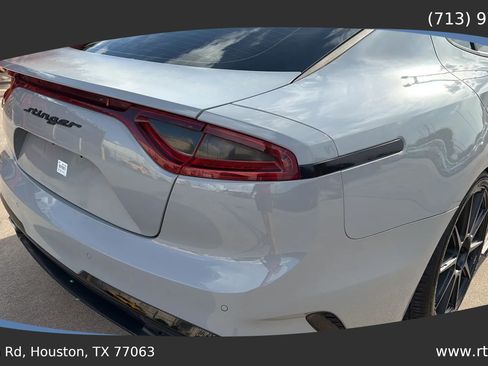 Used 2019 Kia Stinger GT2 AWD/4WD image 17