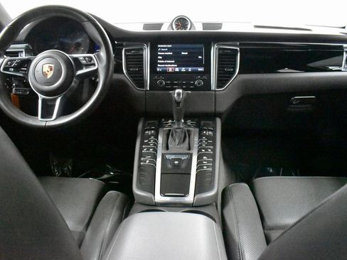 Used 2017 Porsche Macan S image 18