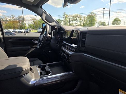 Used 2026 Chevrolet Silverado 2500 LTZ w/ LTZ Plus Package AWD/4WD image 10