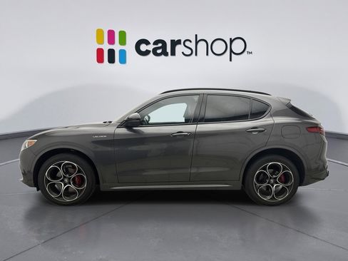 Used 2022 Alfa Romeo Stelvio Veloce AWD/4WD image 2