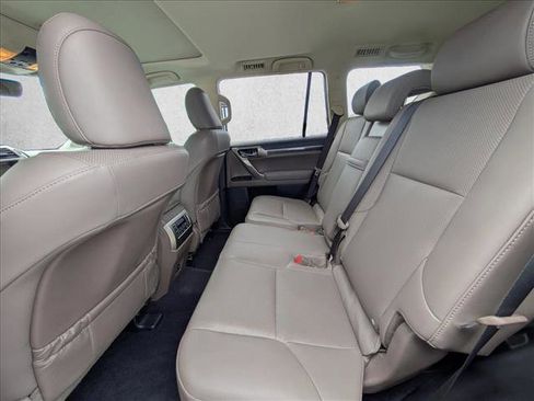 Used 2020 Lexus GX 460 Premium image 19