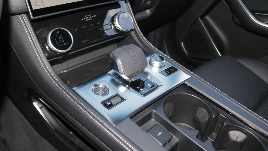 New 2026 Jaguar F-PACE R-Dynamic S AWD/4WD image 26