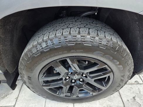 Used 2024 Chevrolet Silverado 1500 Custom w/ Turbomax Blackout Package RWD image 4