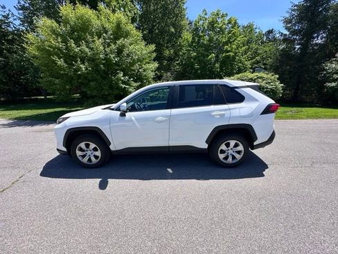 Used 2023 Toyota RAV4 LE AWD/4WD image 6