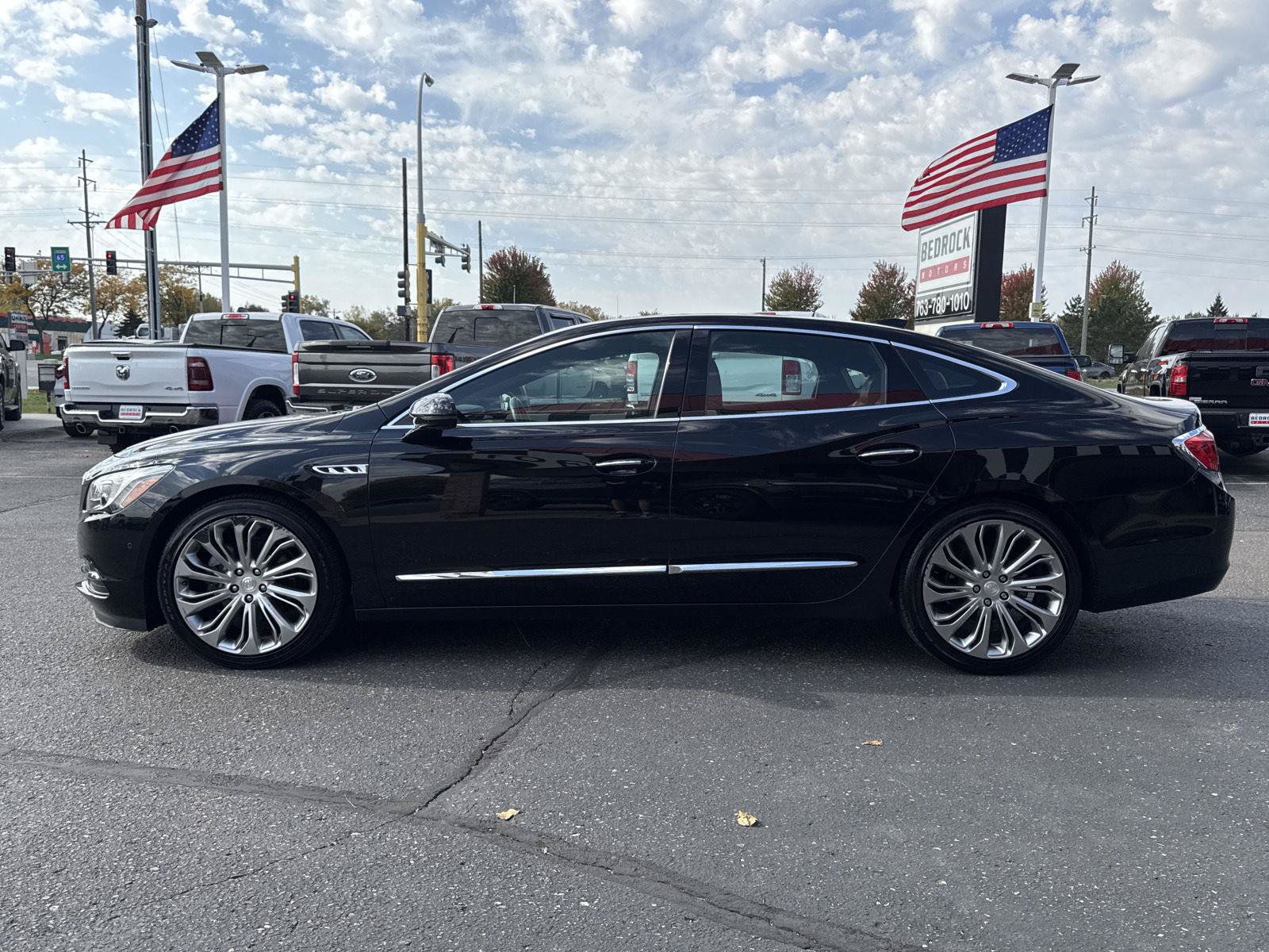 Used 2017 Buick LaCrosse Premium w/ Driver Confidence Package #2 FWD image 4