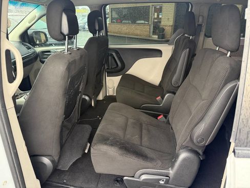 Used 2015 Dodge Grand Caravan SXT w/ Security Group image 25