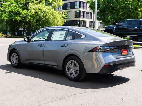 New 2026 Nissan Sentra SV FWD image 4