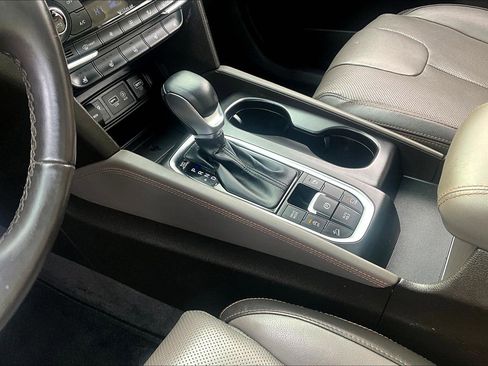 Used 2019 Hyundai Santa Fe AWD image 11