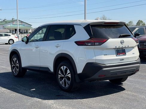 Used 2023 Nissan Rogue SV image 7