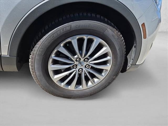Used 2016 Lincoln MKX Select w/ Select Plus Package FWD image 6