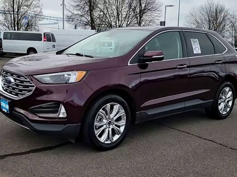 Used 2024 Ford Edge Titanium image 4