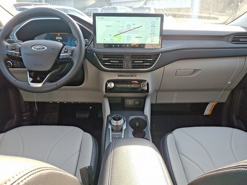 New 2025 Ford Escape SE w/ PHEV Premium Package FWD image 17