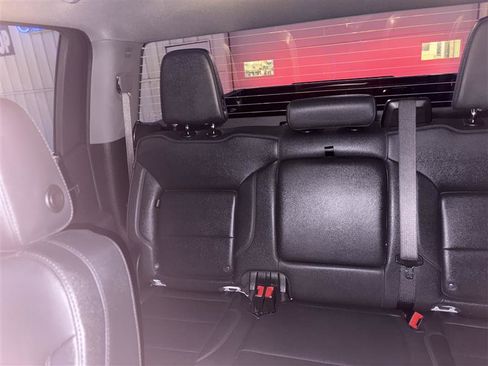 Used 2025 GMC Sierra 1500 SLT image 26