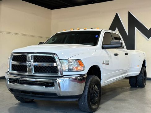 Used 2018 RAM 3500 SLT w/ Luxury Group AWD/4WD image 1