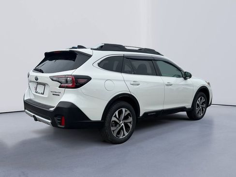 Used 2021 Subaru Outback Touring AWD/4WD image 3