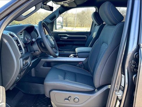 New 2026 RAM 1500 Big Horn AWD/4WD image 9