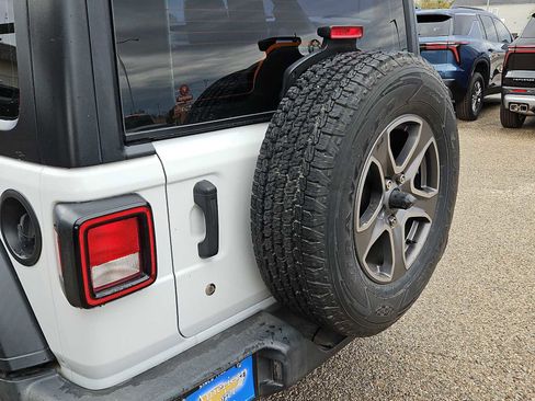 Used 2018 Jeep Wrangler Unlimited Sport AWD/4WD image 23