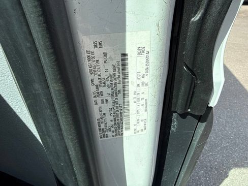 Used 2015 Ford Transit 350 XL RWD image 16