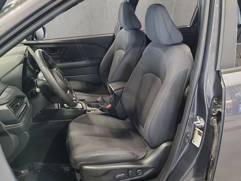 Used 2025 Subaru Forester Premium AWD/4WD image 31