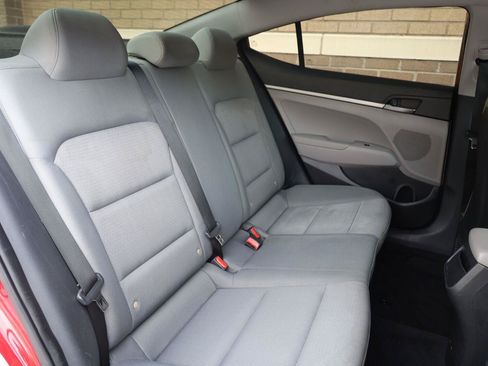 Used 2017 Hyundai Elantra SE FWD image 22