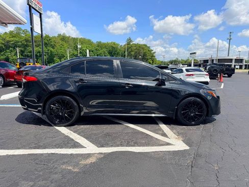 Used 2021 Toyota Corolla LE FWD image 9