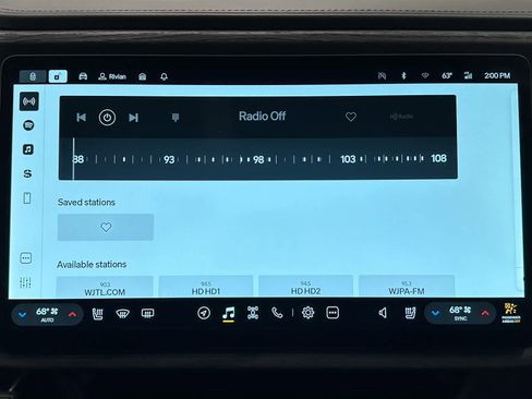 Used 2023 Rivian R1S Adventure image 32