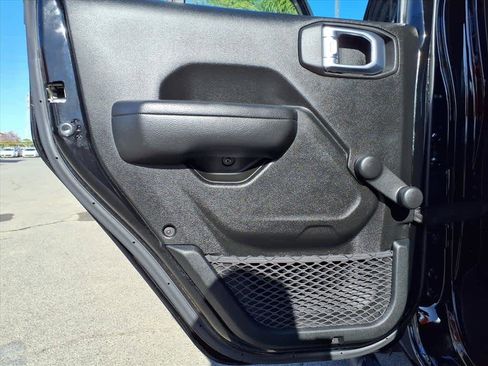 Used 2021 Jeep Wrangler Unlimited Sport image 19