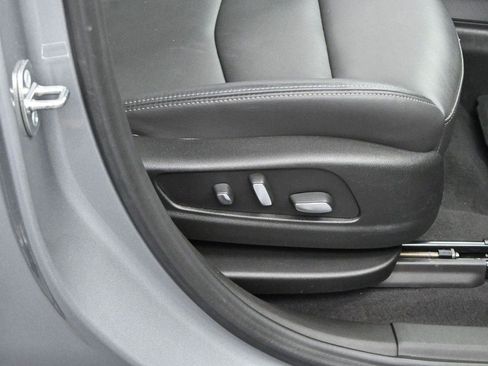 Certified 2024 Cadillac XT6 Premium Luxury w/ LPO, Floor Liner Package AWD/4WD image 35