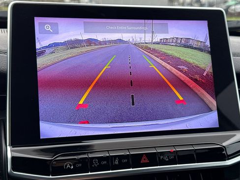 Used 2024 Jeep Compass Trailhawk image 21