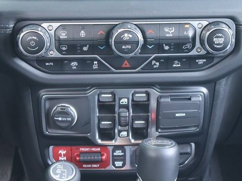 Used 2024 Jeep Wrangler Rubicon 392 image 14