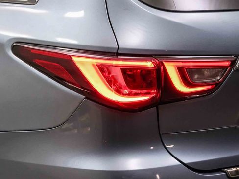 Used 2019 INFINITI QX60 Luxe w/ Essential Package image 7