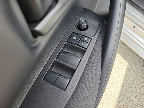 Used 2025 Toyota Corolla LE image 14