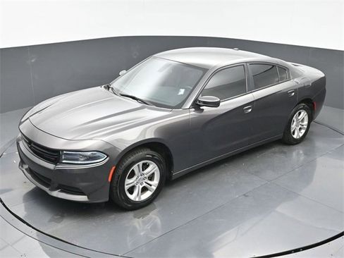 Used 2019 Dodge Charger SXT image 31